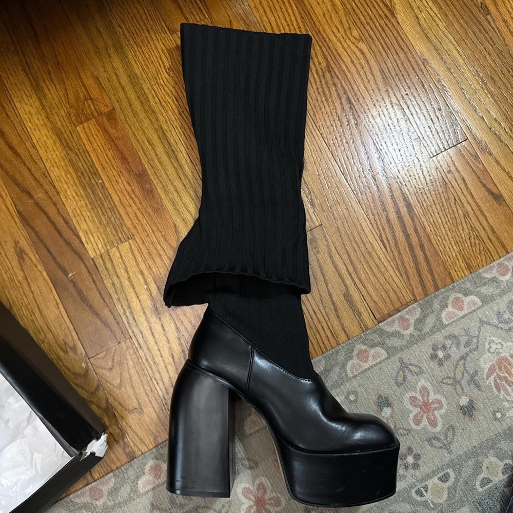 EGO Black Chunky Heel Ribbed Boots